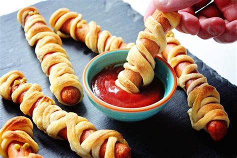 super-simple-mummy-hot-dogs-for-halloween-the image