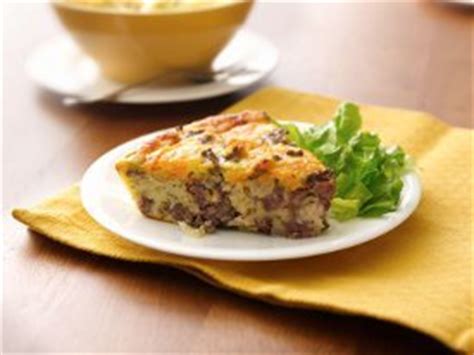 gluten-free-impossibly-easy-cheeseburger-pie image