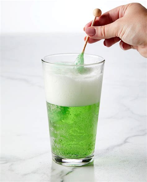 we-tried-5-ways-to-make-green-beer-heres-the-one-we image