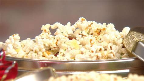 loaded-baked-potato-popcorn-recipe-rachael-ray-show image
