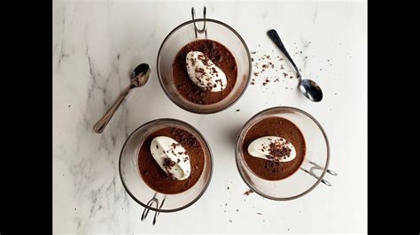 3-ingredient-chocolate-mousse-vs-4-ingredient image