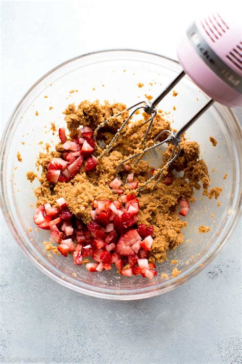 5-ingredient-strawberry-cheesecake-truffles-sallys image