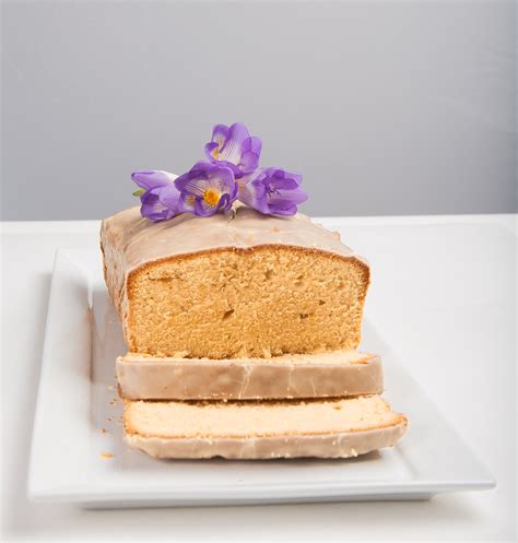 baileys-irish-cream-poundcake-blue-cayenne image
