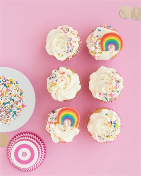 best-cupcake-frosting-recipe-buttercream-frosting image