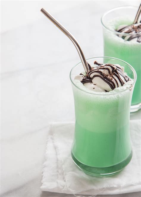 vanilla-mint-milkshake-jelly-toast image