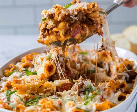 lazy-lasagna-casserole-valeries-kitchen image