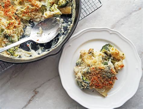 one-skillet-pasta-bake-with-broccoli-and-white-cheese image