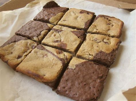 review-dominos-marbled-cookie-brownie-brand image