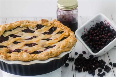 huckleberry-pie-recipe-state-of-dinner image