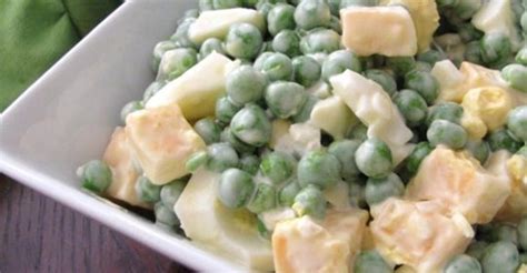 creamy-green-pea-salad-with-cheddar-cheese image