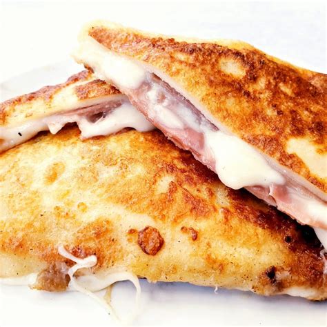 eggy-fried-cheese-sandwich-mozzarella-carrozza image
