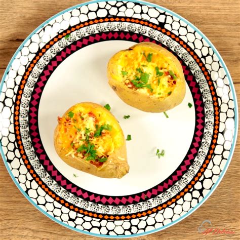 bacon-and-cheese-stuffed-potatoes-so-delicious image