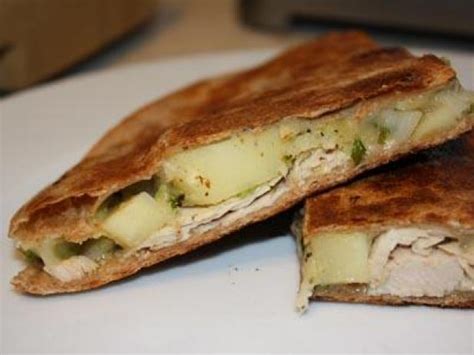 5-ingredients-leftover-turkey-quesadillas-food-network image