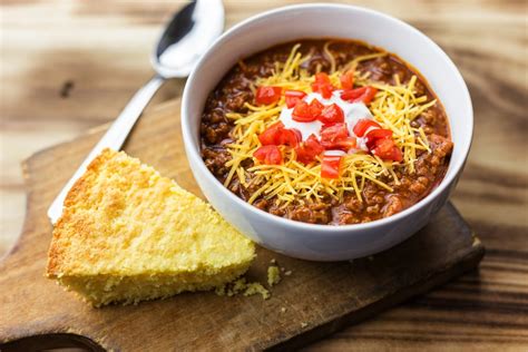 what-to-eat-with-cornbread-17-tasty-combos image