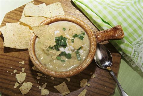 creamy-chicken-lime-and-white-bean-chili image