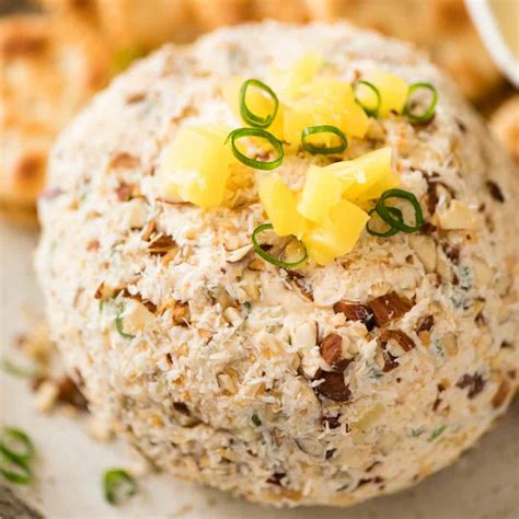 pineapple-cheese-ball-with-video-real-housemoms image