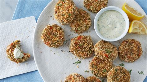 crab-cakes-with-zesty-dipping-sauce-sobeys-inc image