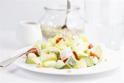 endive-tomato-salad-bell-alimento image