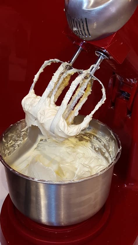 boiled-milk-frosting-a-naturally-white-frosting image