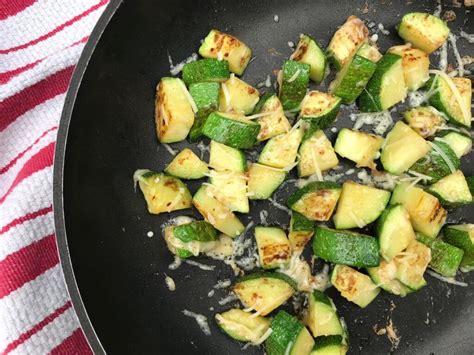 easy-10-minute-parmesan-zucchini-mom-to-mom image