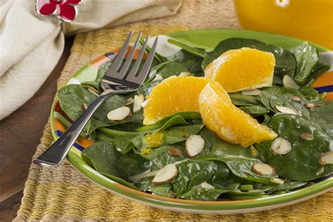 mandarin-spinach-salad-mrfoodcom image