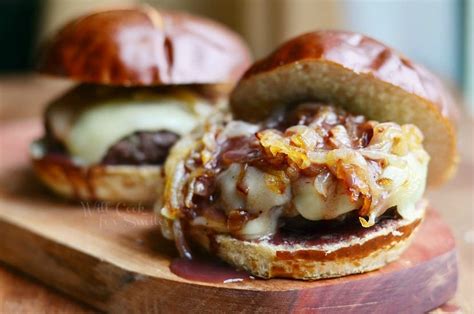 buffalo-burger-with-caramelized-onions-and-demi-glace image