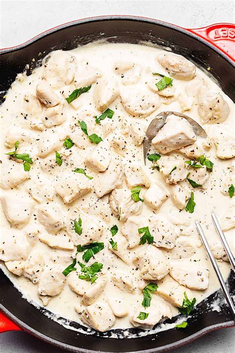 keto-alfredo-sauce-with-chicken-low-carb-with-jennifer image