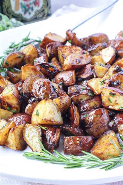 roasted-red-potatoes-with-garlic-balsamic-glaze image