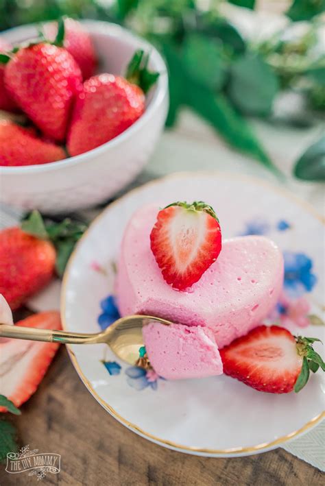 2-ingredient-strawberry-fluff-dessert-ww-keto image