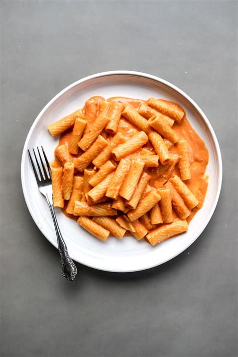pink-sauce-pasta-recipe-female-foodie image