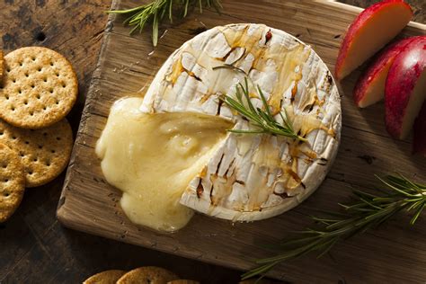 how-to-bake-brie-cheese-easy-baked-brie-recipe-2023 image