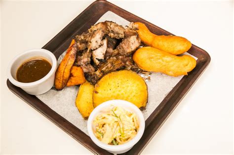 jamaican-cuisine-10-must-try-jamaican-dishes-goats-on image