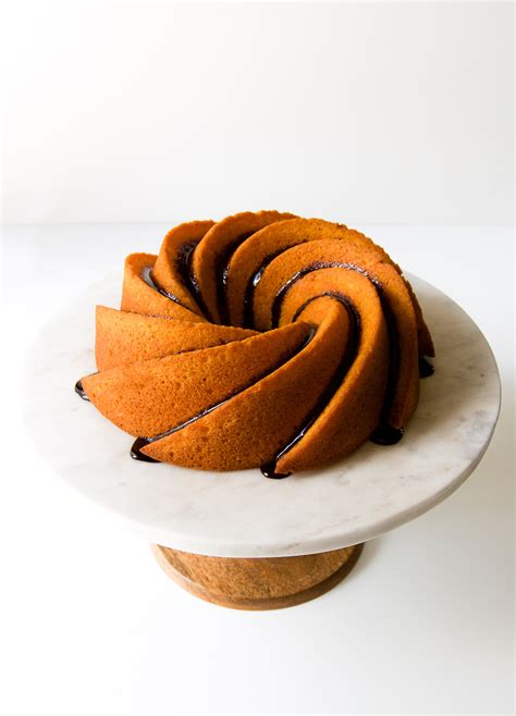 how-to-make-brazilian-carrot-cake-recipe-bolo-de image