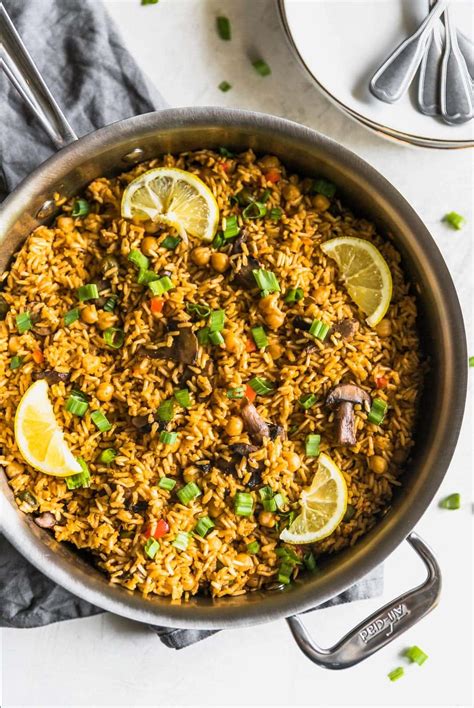 one-pan-quick-easy-vegetarian-paella-a-sassy-spoon image