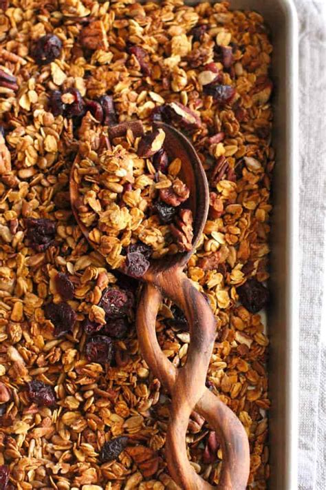 homemade-cranberry-nut-granola-suebee-homemaker image
