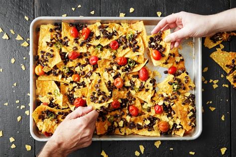 make-philly-cheesesteak-nachos-for-the-eagles image