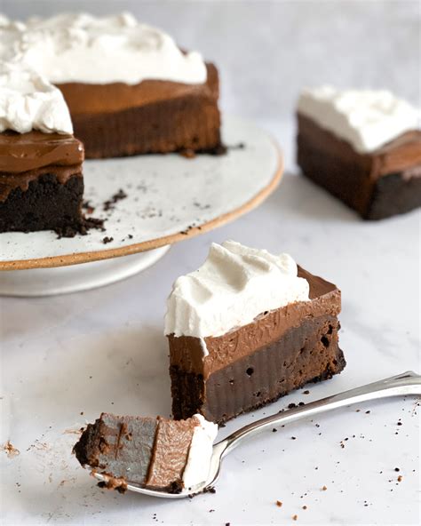 the-ultimate-mississippi-chocolate-mud-pie-bake image