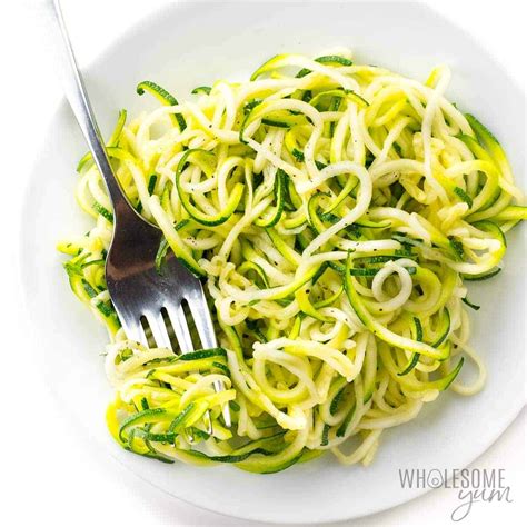 zucchini-noodles-recipe-zoodles-wholesome-yum image