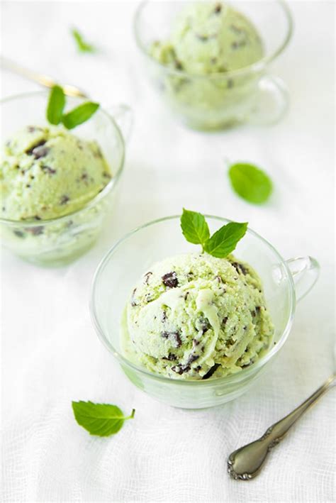 mint-chocolate-chip-ice-cream-recipe-so-easy image