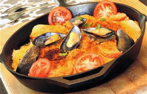 tiella-pugliese-recipe-rice-potato-mussels-casserole image
