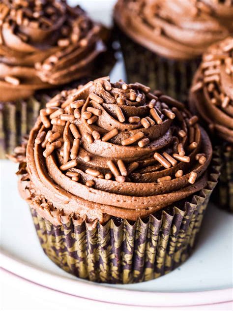 easy-gluten-free-chocolate-cupcakes-gluten-free-baking image