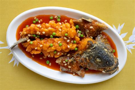 squirrel-fish-in-sweet-sour-sauce-the-woks-of-life image