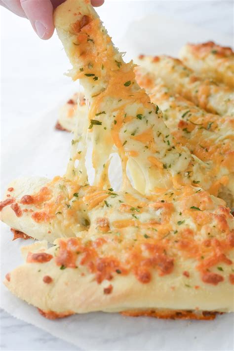 stuffed-cheesy-bread-recipe-by-leigh image