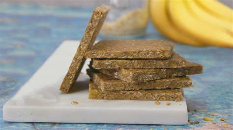 peanut-butter-banana-protein-bars-american-heart image