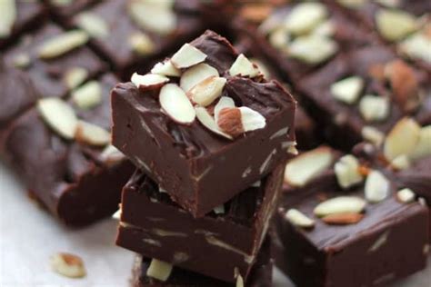dark-chocolate-almond-fudge-barefeet-in-the-kitchen image