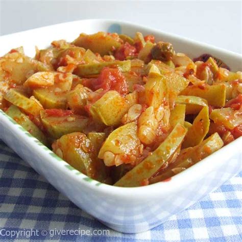 zucchini-stew-with-tomatoes-give image