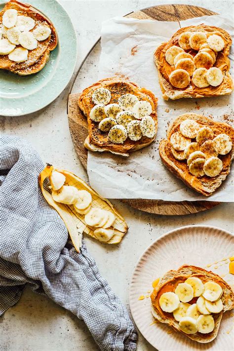 peanut-butter-banana-toast-6-delicious-ways-live image