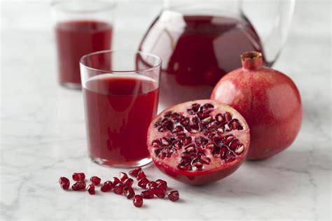 15-health-benefits-of-pomegranate-juice image