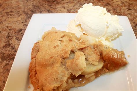 the-most-amazing-apple-pie-recipe-ever-southern-love image