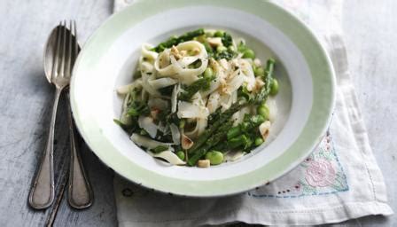 pasta-primavera-recipe-bbc-food image